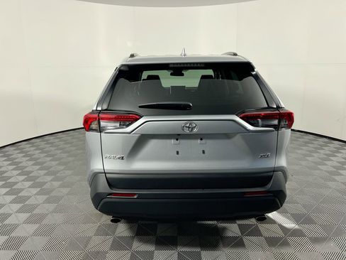 Used 2025 Toyota RAV4 XLE image 4