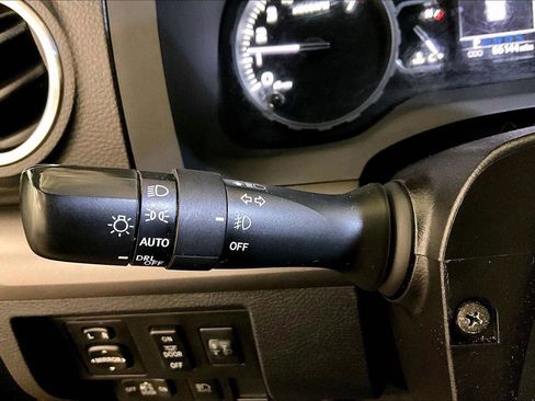 Used 2019 Toyota Tundra SR5 image 30