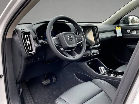 New 2026 Volvo XC40 B5 Plus w/ Protection Package Premier AWD/4WD image 7