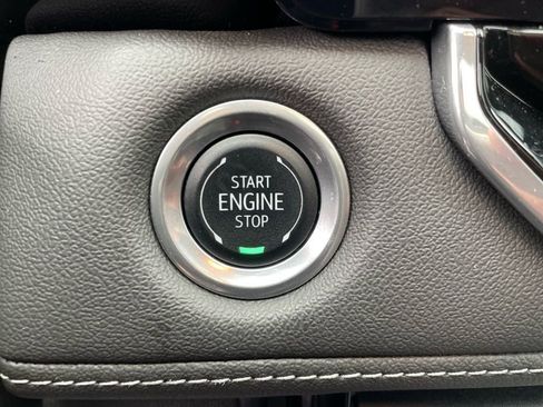 Used 2024 Chevrolet Colorado LT w/ LT Convenience Package III image 15