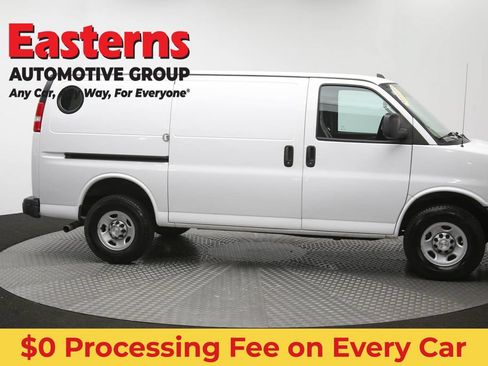 Used 2021 Chevrolet Express 3500 w/ Driver Convenience Package RWD image 42