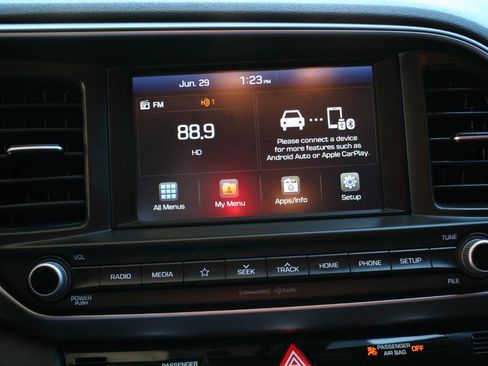Used 2020 Hyundai Elantra SEL w/ Cargo Package (C1) FWD image 18