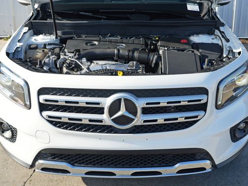 Used 2020 Mercedes-Benz GLB 250 4MATIC w/ Premium Package image 7