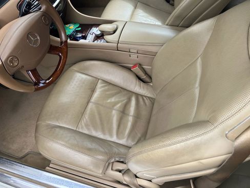 Used 2010 Mercedes-Benz CL 550 4MATIC image 7