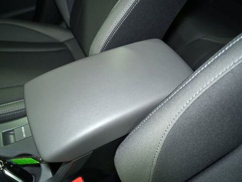 Used 2025 Subaru Crosstrek 2.0i Premium image 25