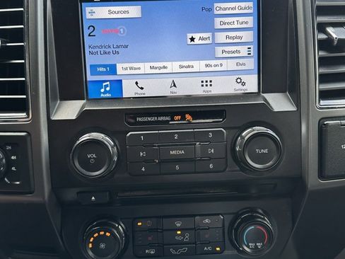 Used 2018 Ford F150 XLT w/ Equipment Group 302A Luxury image 27