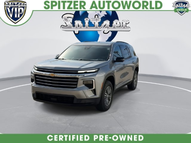 Used 2025 Chevrolet Traverse LT w/ Driver Confidence Package FWD image 7