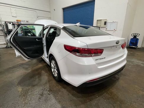 Used 2016 Kia Optima LX w/ LX Convenience Package image 28