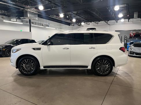 Used 2024 INFINITI QX80 Sensory image 6