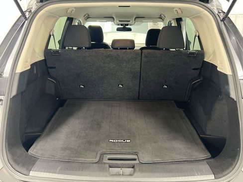 Used 2023 Nissan Rogue S image 23