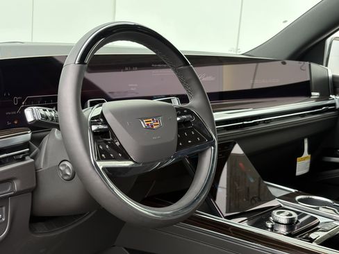 New 2026 Cadillac Escalade Luxury AWD/4WD image 18