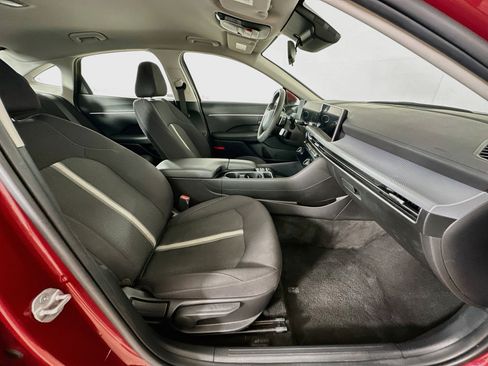 Used 2025 Hyundai Sonata SEL AWD/4WD image 29