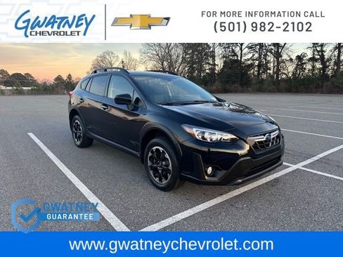 Used 2023 Subaru Crosstrek 2.0i Premium image 3