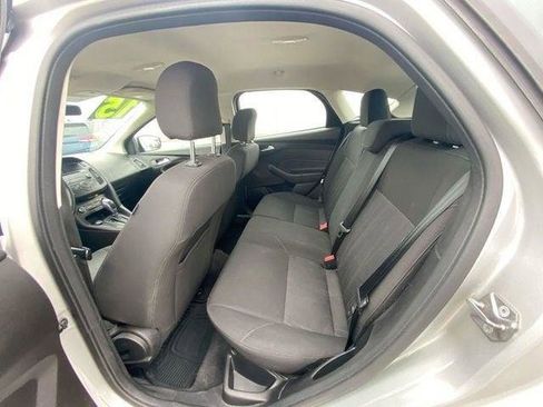 Used 2015 Ford Focus SE w/ SE Sport Package FWD image 32