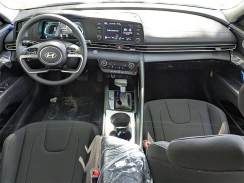 New 2025 Hyundai Elantra Blue image 14