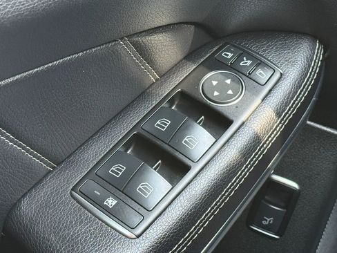 Used 2014 Mercedes-Benz GL 450 4MATIC image 38