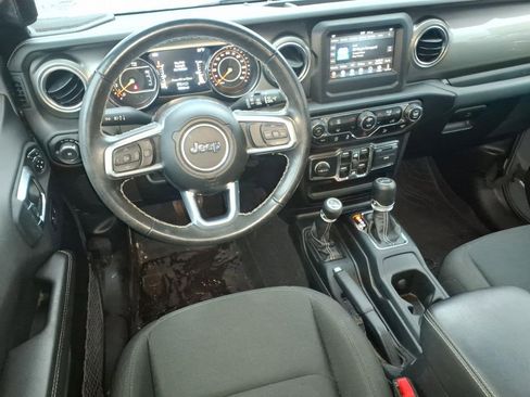 Used 2021 Jeep Wrangler Unlimited Sahara AWD/4WD image 14