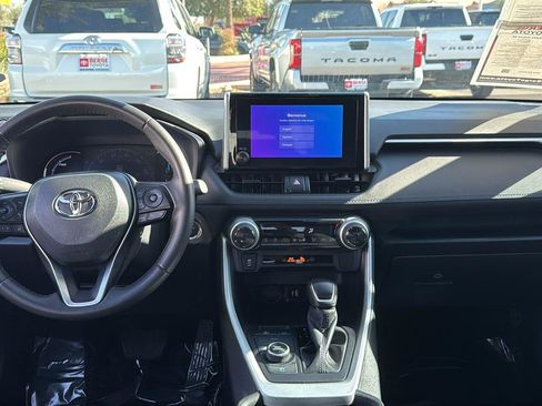 Certified 2025 Toyota RAV4 SE image 7