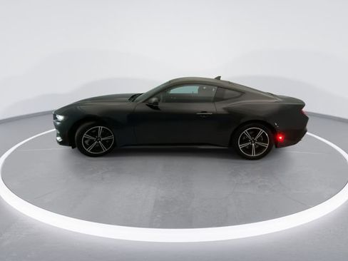 Used 2024 Ford Mustang Coupe RWD image 3