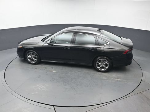 Used 2023 Honda Accord EX-L image 35