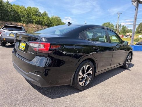 Used 2025 Subaru Legacy Premium AWD/4WD image 14