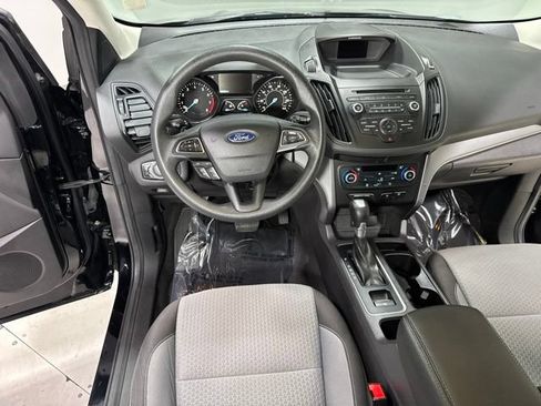Used 2017 Ford Escape SE AWD/4WD image 15