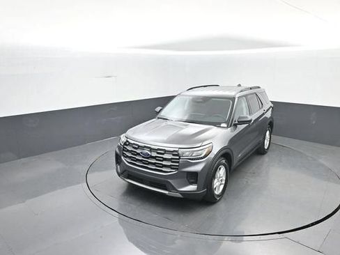New 2026 Ford Explorer Active RWD image 22