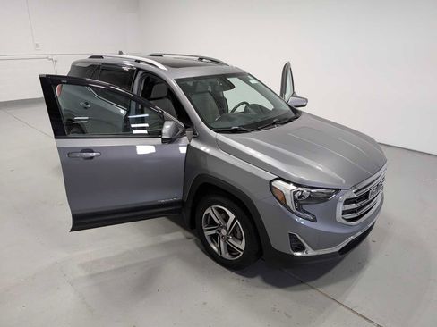 Used 2021 GMC Terrain SLT w/ Infotainment Package II AWD/4WD image 16