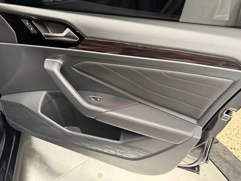 Used 2024 Volkswagen Jetta GLI Autobahn w/ GLI Black Package image 24