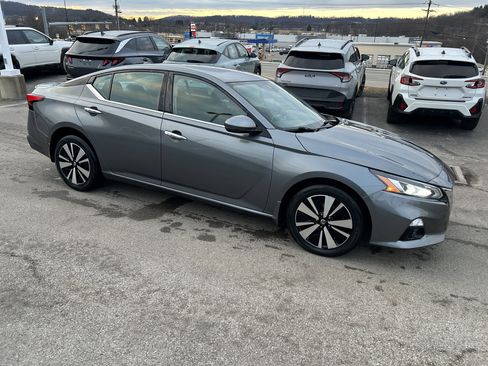 Used 2019 Nissan Altima 2.5 SV image 5
