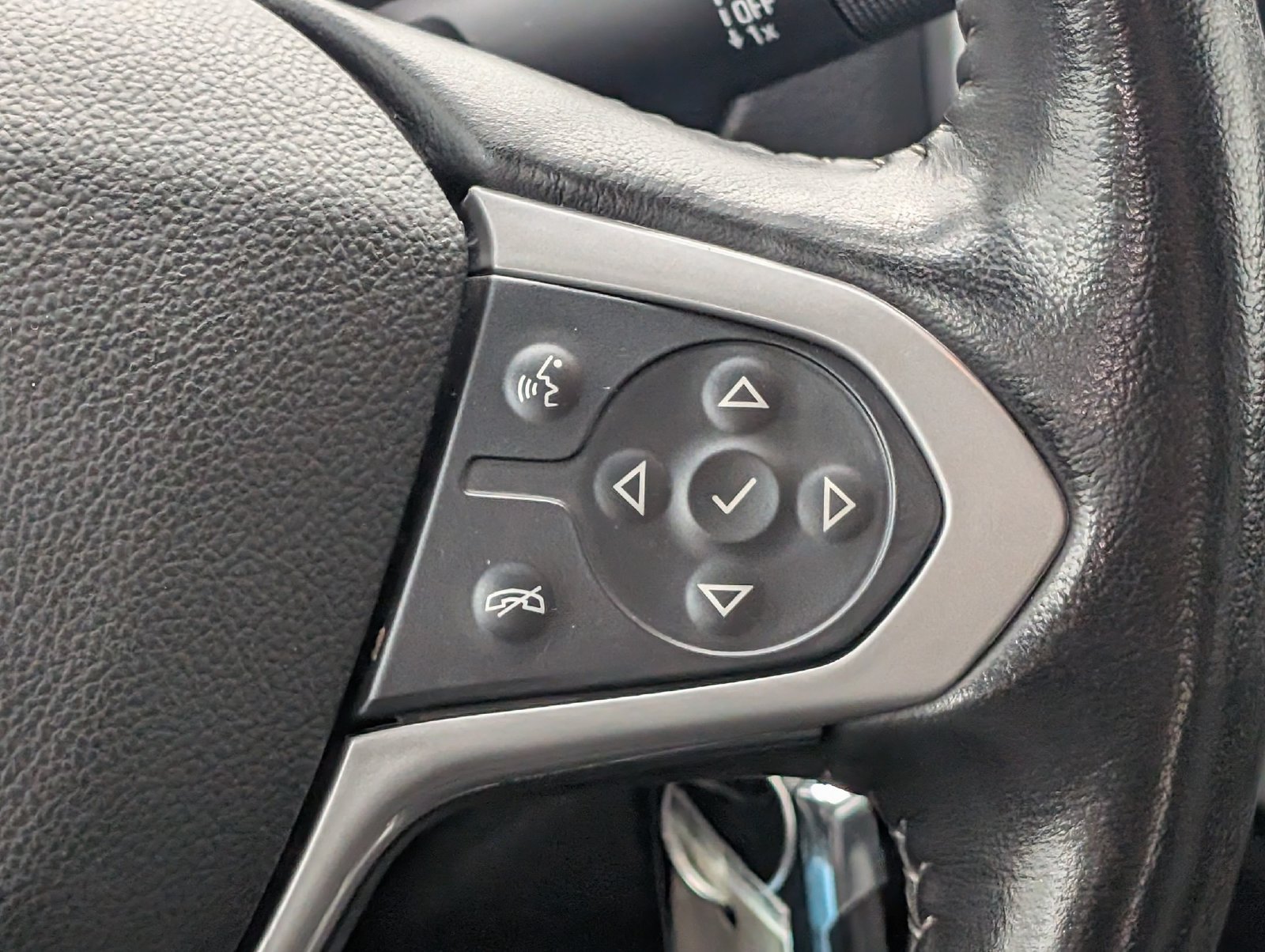 Used 2022 Chevrolet Colorado ZR2 w/ ZR2 Midnight Special Edition AWD/4WD image 19