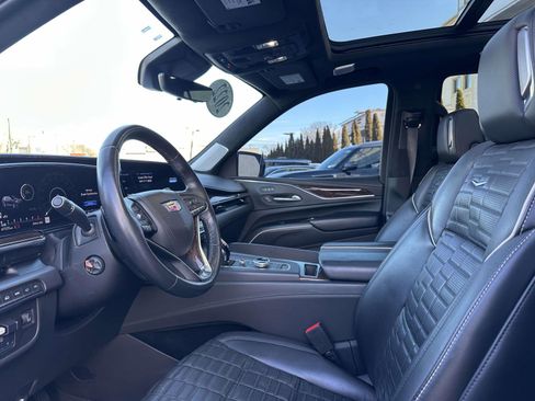 Used 2022 Cadillac Escalade Sport Platinum image 16