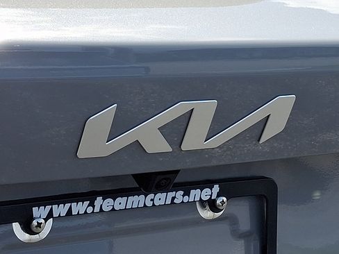 Used 2025 Kia Sorento S AWD/4WD image 30