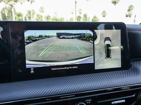 Used 2025 Nissan Kicks SR image 28