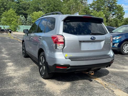 Used 2018 Subaru Forester 2.5i Limited AWD/4WD image 6