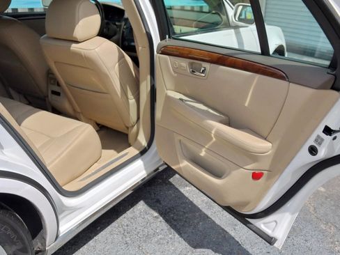 Used 2006 Cadillac DTS Performance FWD image 33