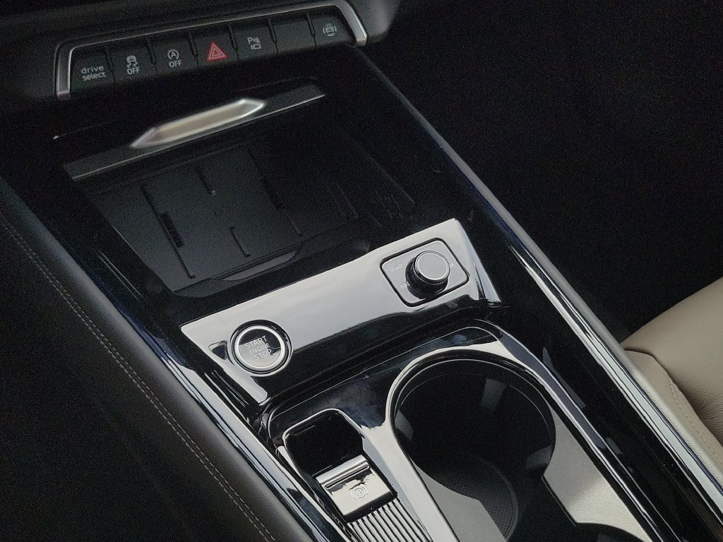 New 2026 Audi Q3 quattro 2.0T AWD/4WD image 14