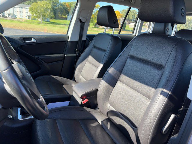 Used 2017 Volkswagen Tiguan S AWD/4WD image 10