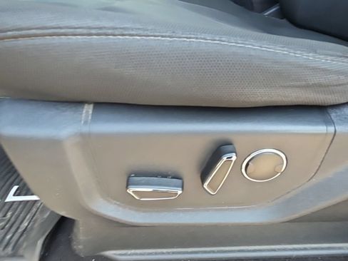 Used 2018 Ford F150 XLT w/ Equipment Group 302A Luxury AWD/4WD image 12