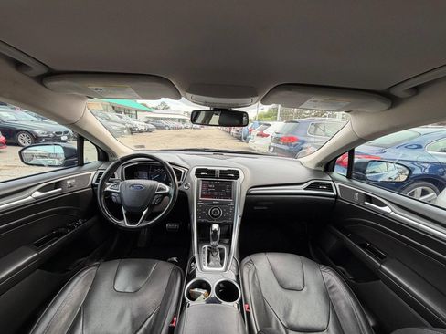 Used 2013 Ford Fusion Titanium w/ Titanium Driver Assist Pkg image 9