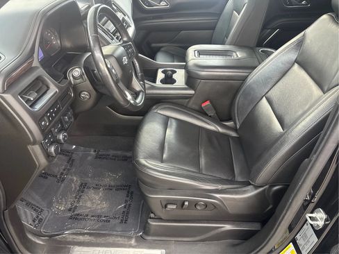 Used 2021 Chevrolet Suburban Z71 w/ Z71 Signature Package AWD/4WD image 13