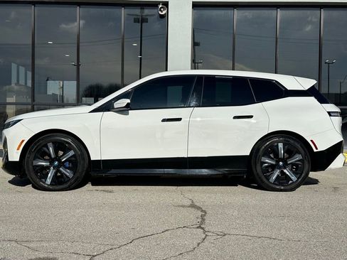 Used 2022 BMW iX xDrive50 w/ Sport Package image 6