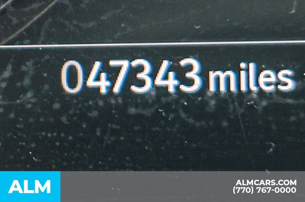 Used 2023 Land Rover Defender 130 X-Dynamic SE AWD/4WD image 54