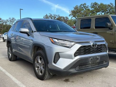 Used 2024 Toyota RAV4 XLE w/ Convenience Package image 3