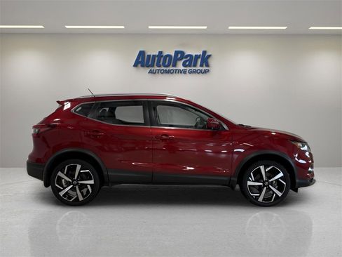 Used 2022 Nissan Rogue Sport SL image 8