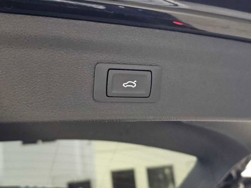 Used 2023 Audi Q3 2.0T Premium Plus AWD/4WD image 17