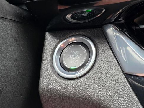 Used 2025 Buick Envista Sport Touring FWD image 19