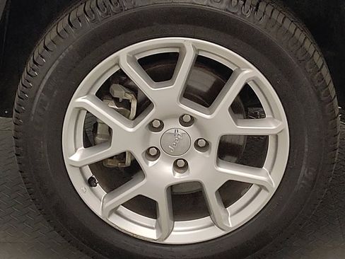 Used 2021 Jeep Renegade Latitude image 31