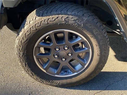 Used 2022 Jeep Gladiator Overland w/ Popular Equipment Package image 6