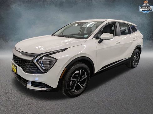 Used 2024 Kia Sportage LX image 1